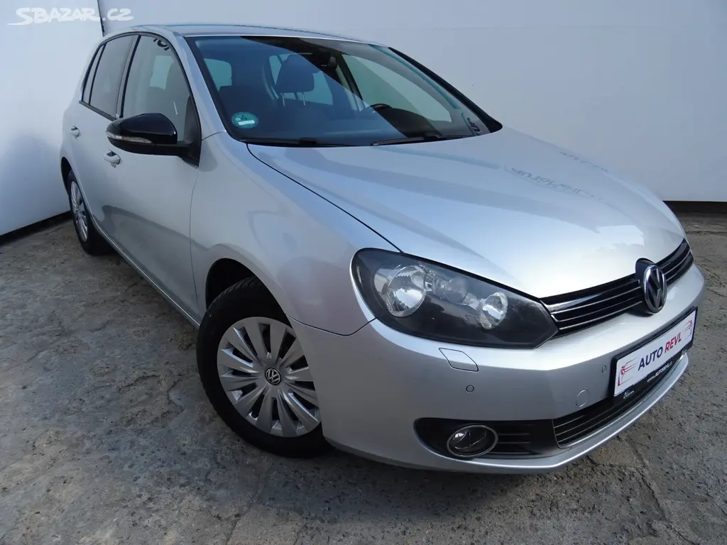 Volkswagen golf 1.2TSi,77kW,S.kniha,aut.kli